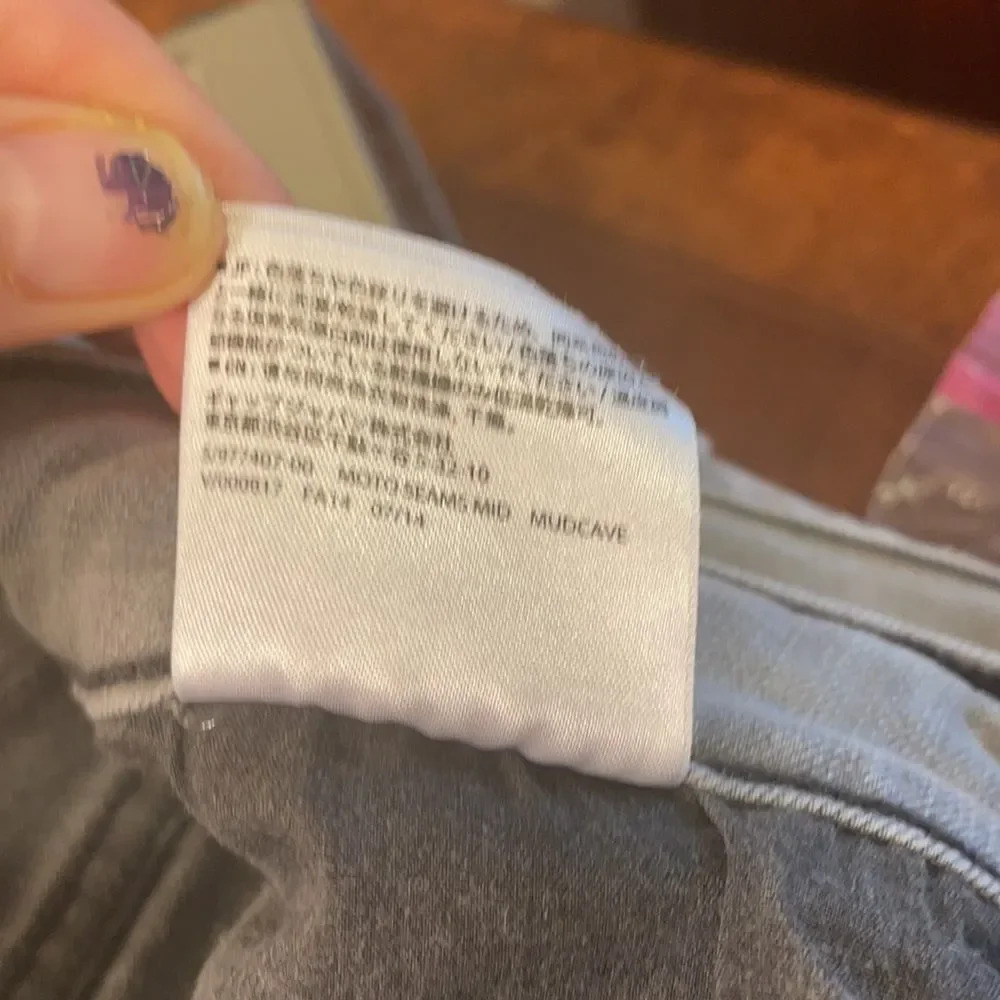 Old Navy Rockstar Mid Rise gray jeans - Picture 11 of 11